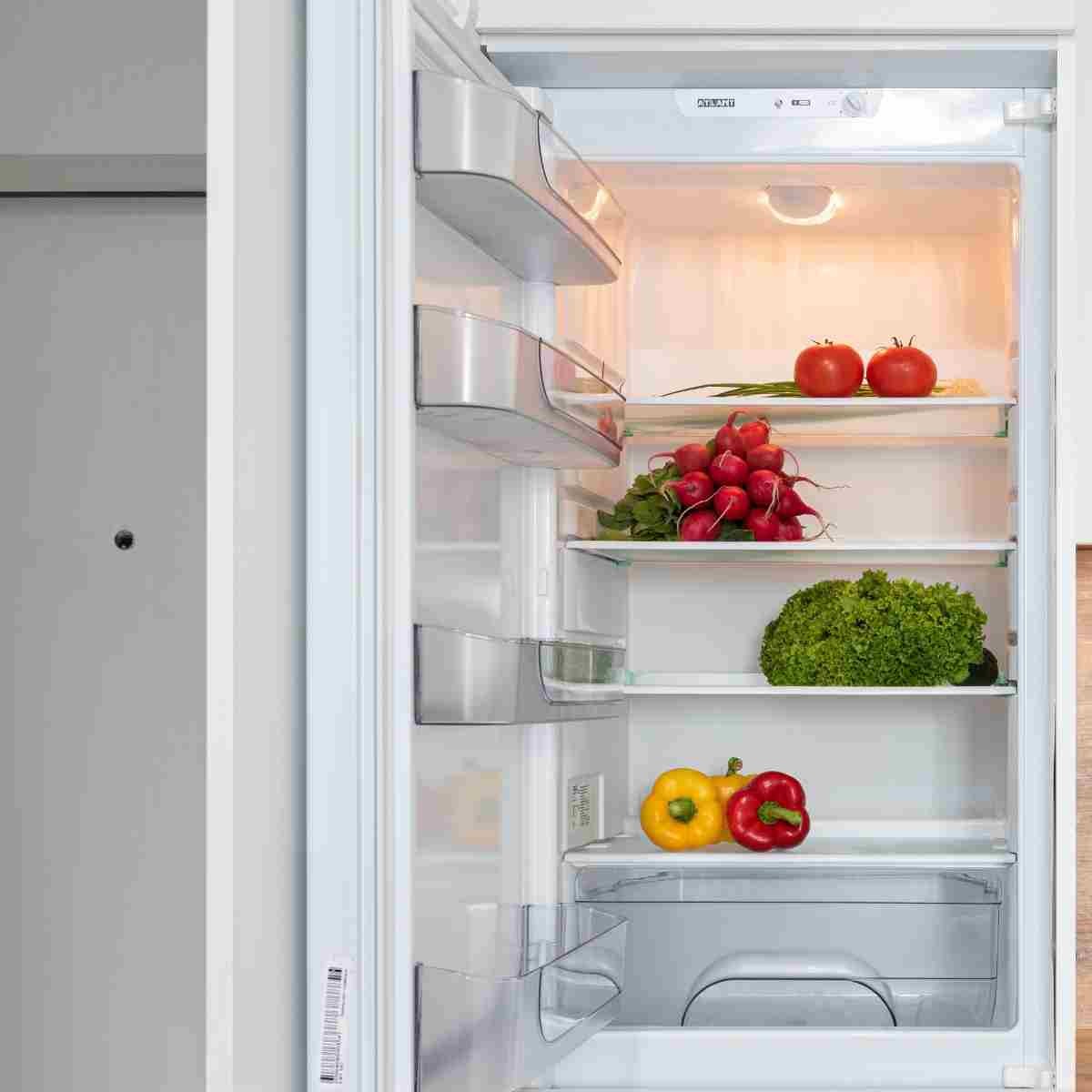 Lutter contre les mauvaises odeurs du réfrigérateur